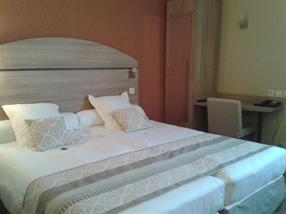 Les Etoiles Du Forez Savigneux  Ngoại thất bức ảnh
